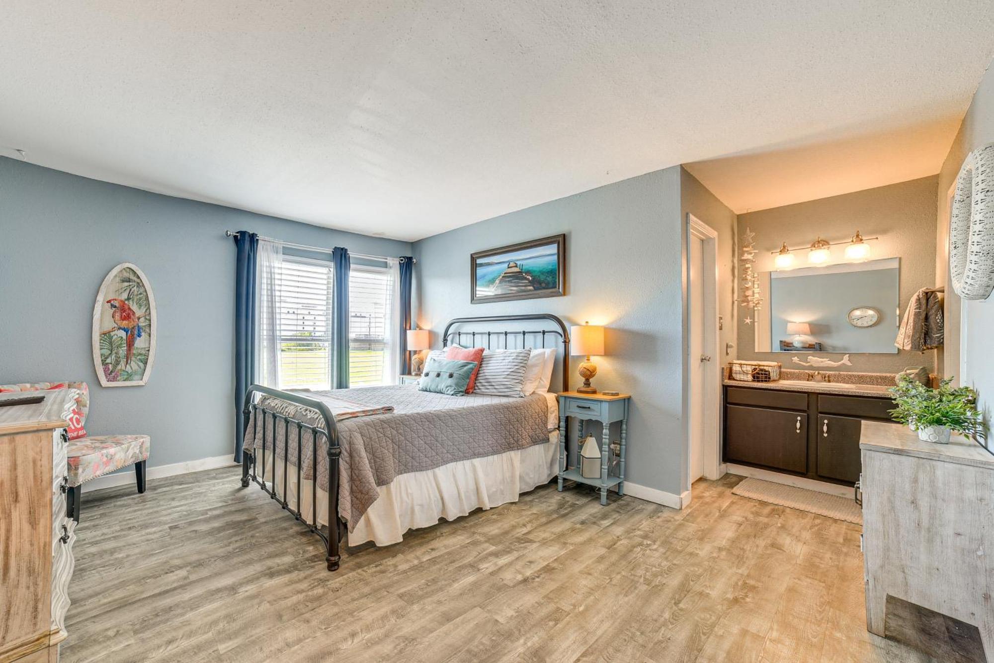 Relaxing Galveston Condo, Quarter Mile To Seawall! Exterior photo