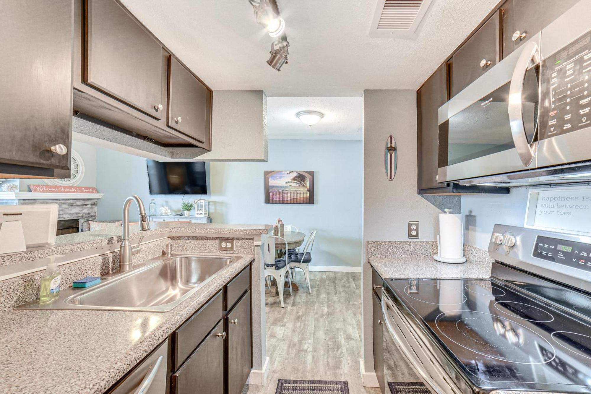 Relaxing Galveston Condo, Quarter Mile To Seawall! Exterior photo