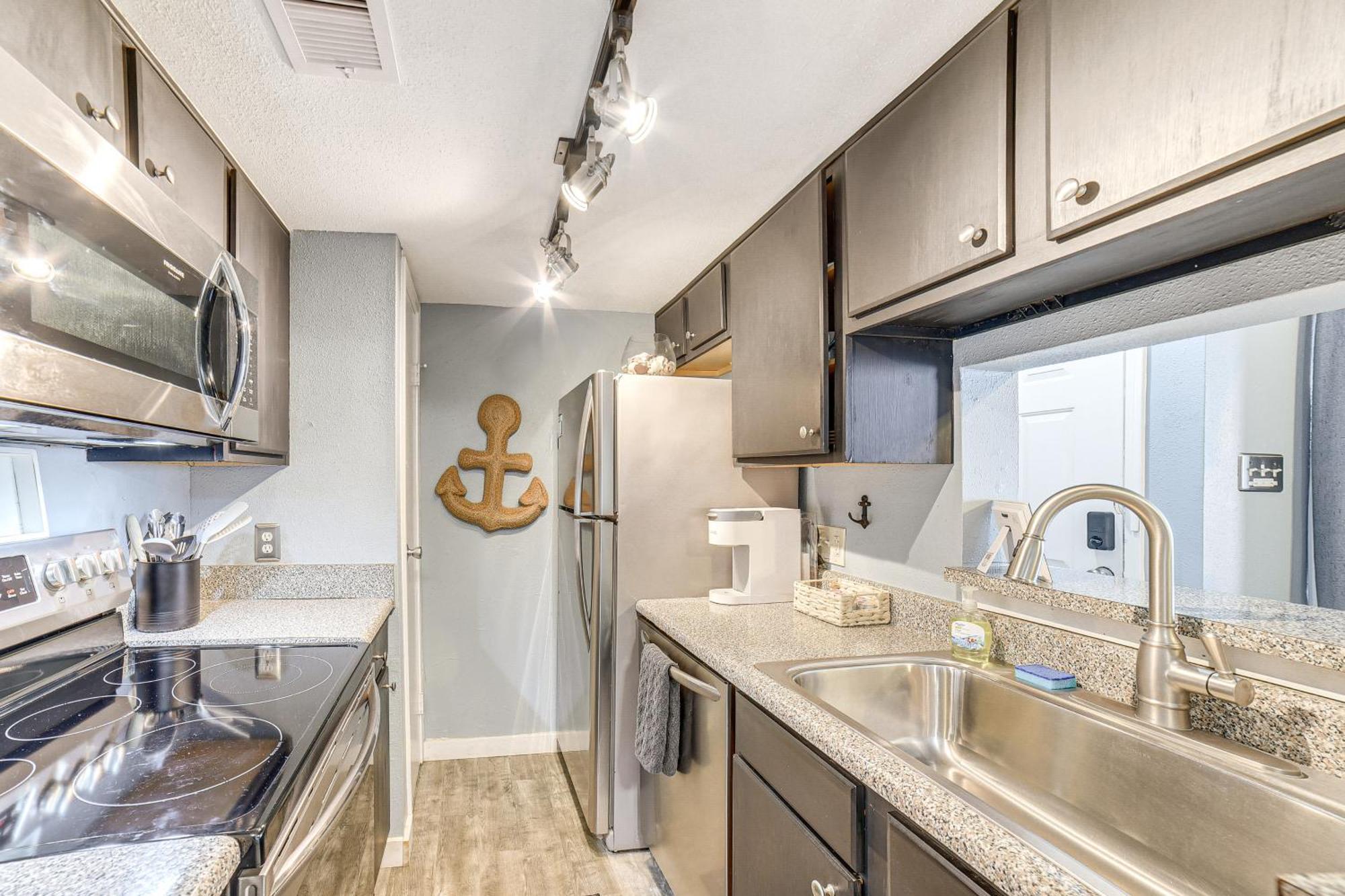 Relaxing Galveston Condo, Quarter Mile To Seawall! Exterior photo