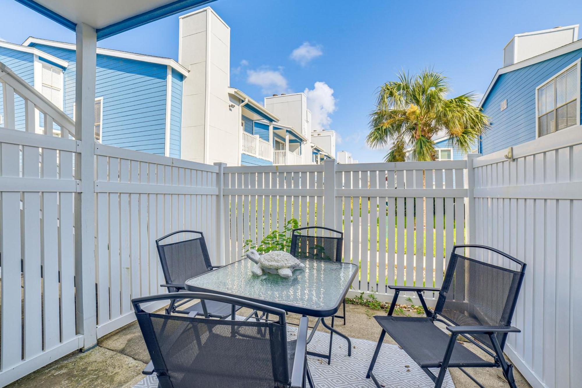 Relaxing Galveston Condo, Quarter Mile To Seawall! Exterior photo