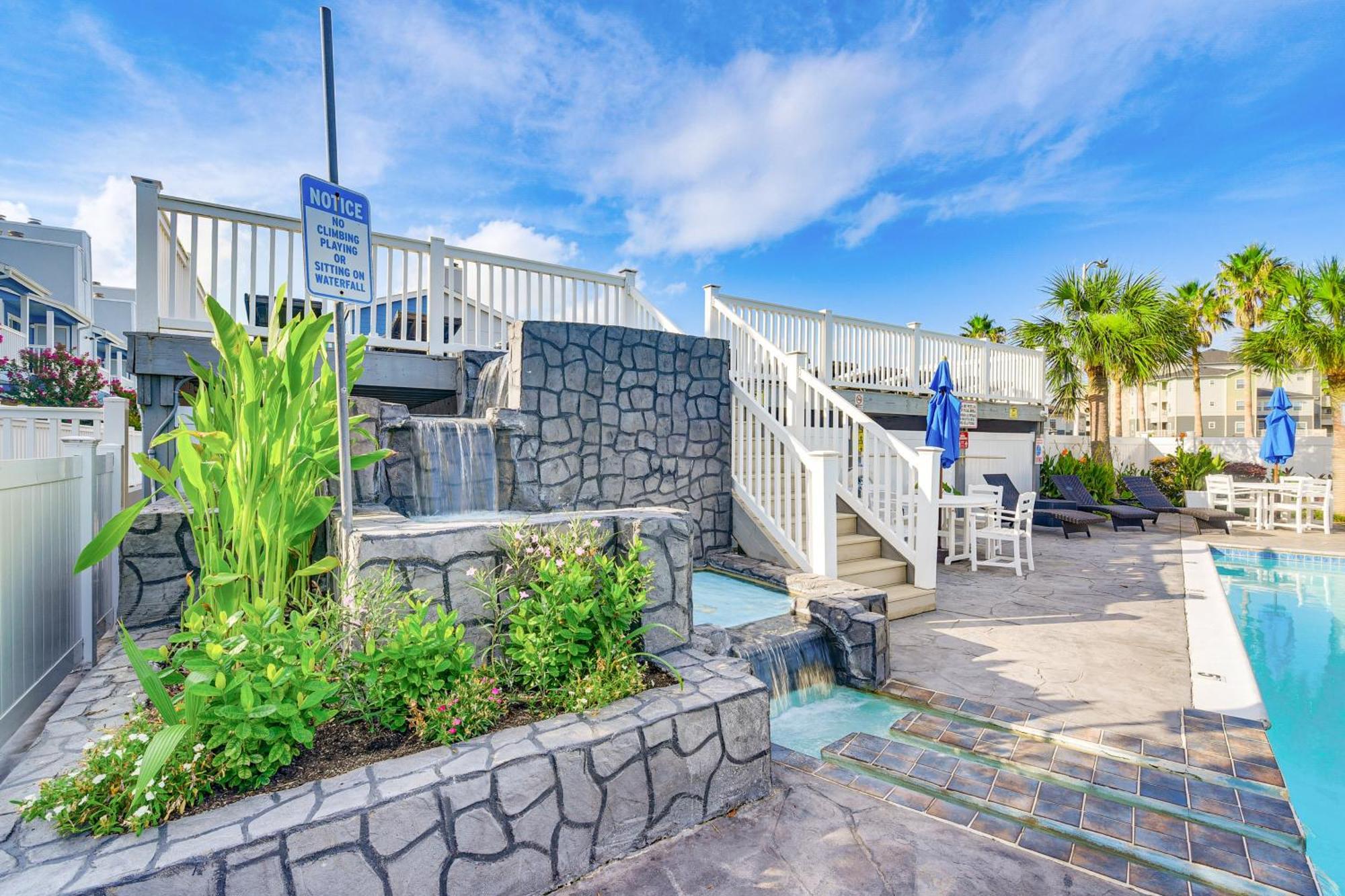 Relaxing Galveston Condo, Quarter Mile To Seawall! Exterior photo