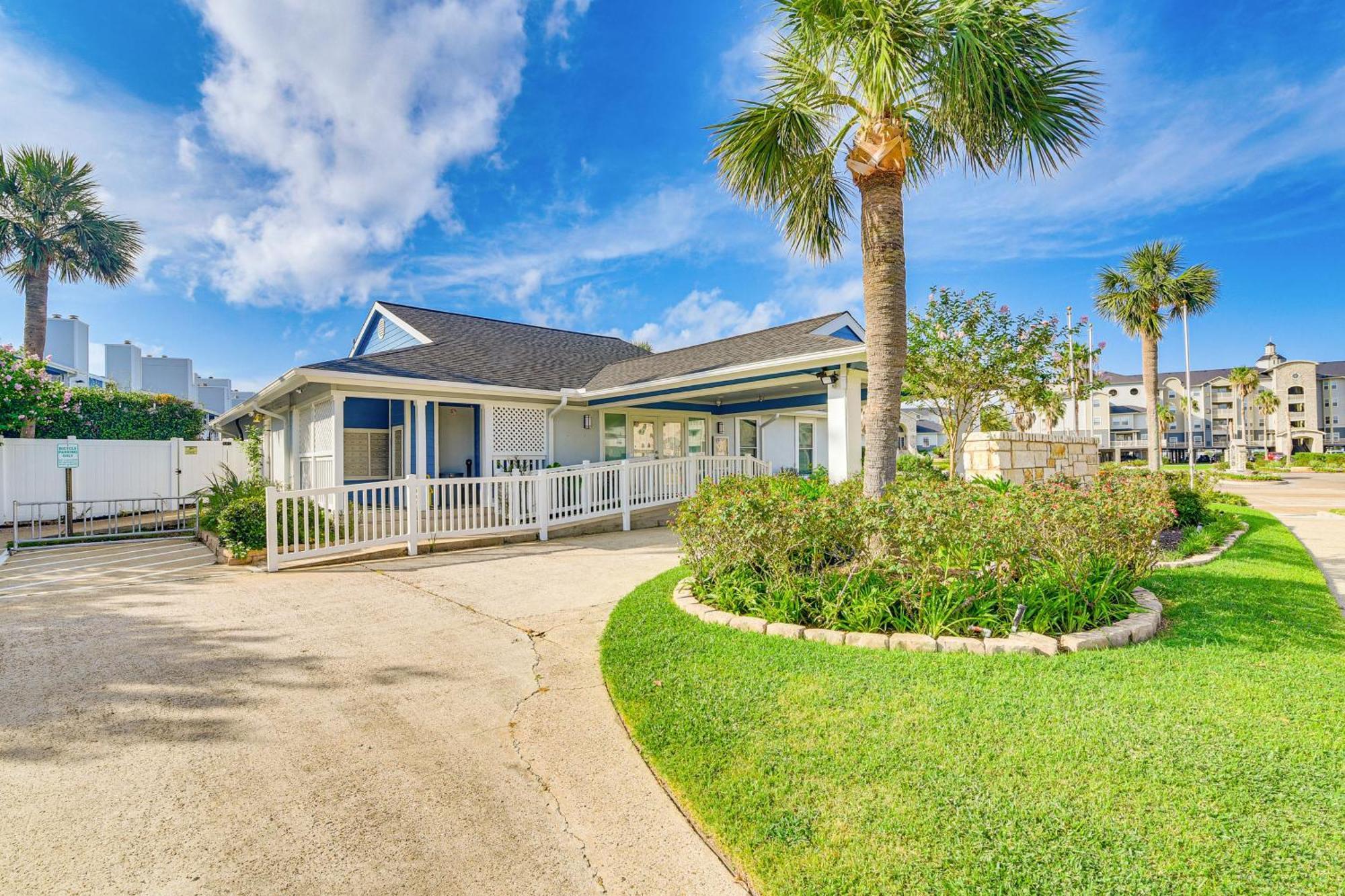 Relaxing Galveston Condo, Quarter Mile To Seawall! Exterior photo