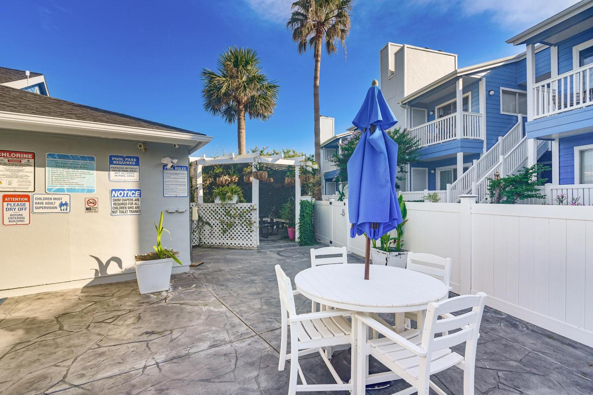 Relaxing Galveston Condo, Quarter Mile To Seawall! Exterior photo