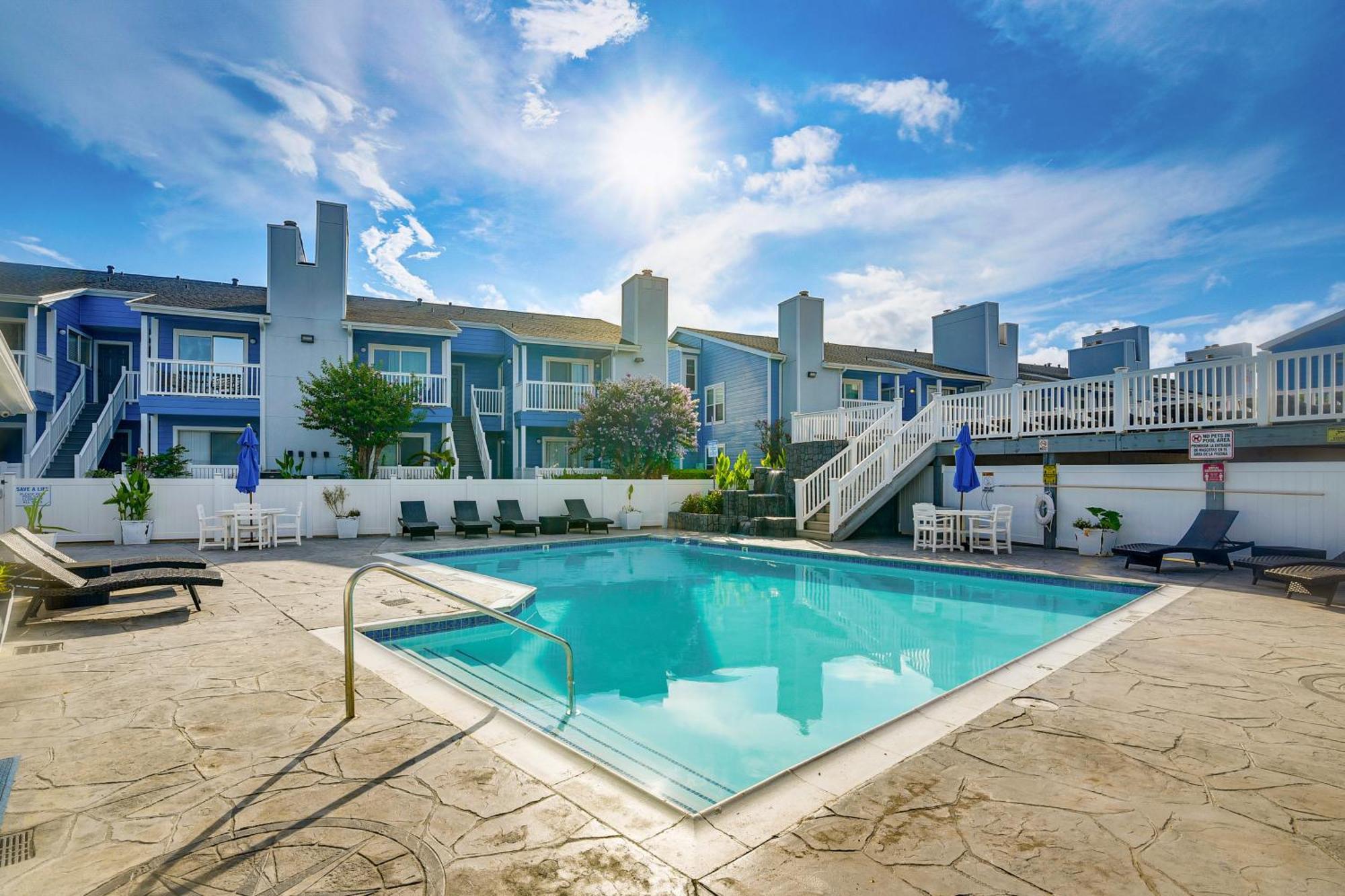 Relaxing Galveston Condo, Quarter Mile To Seawall! Exterior photo